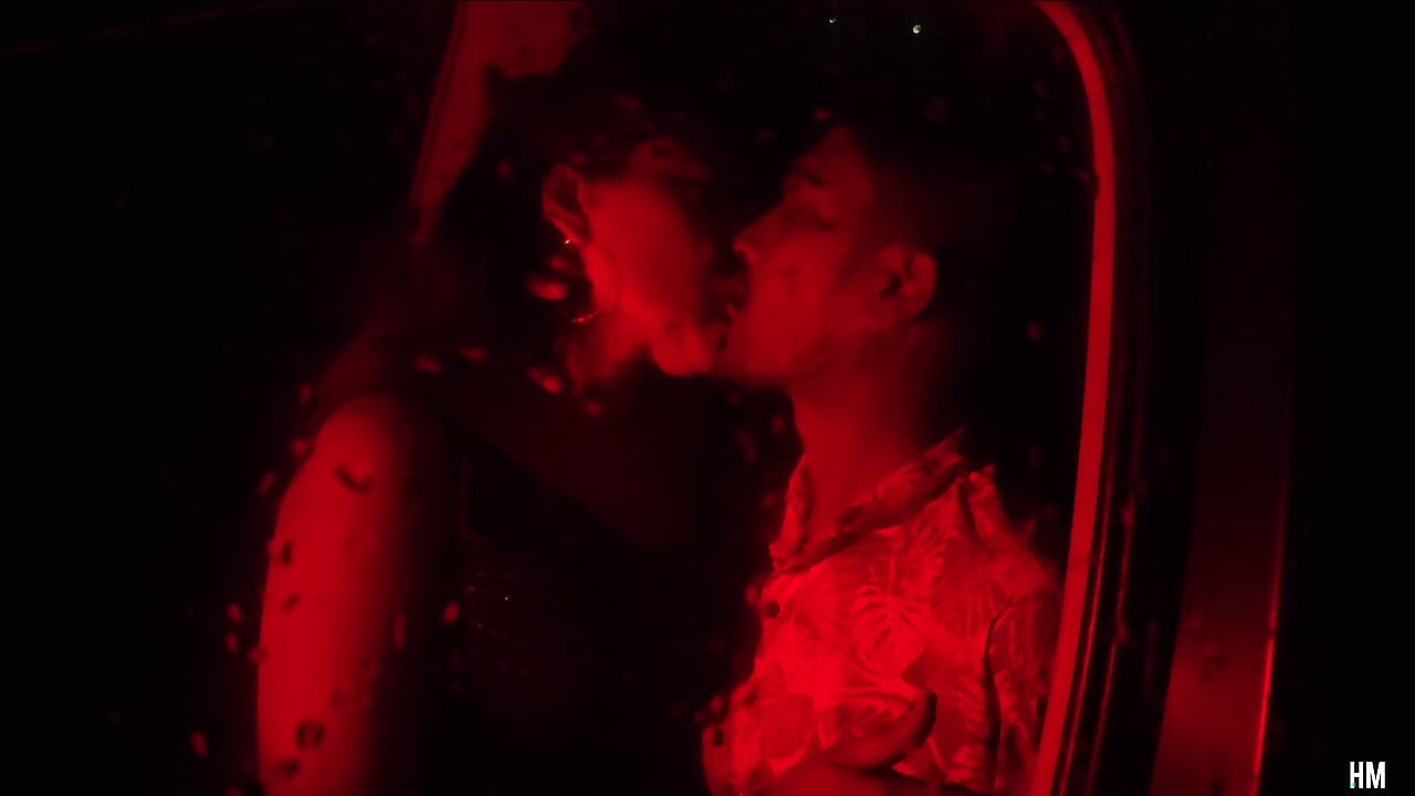 INDIAN ASIAN DESI COUPLE HAVING HARDCORE FUCKING IN THE CAR