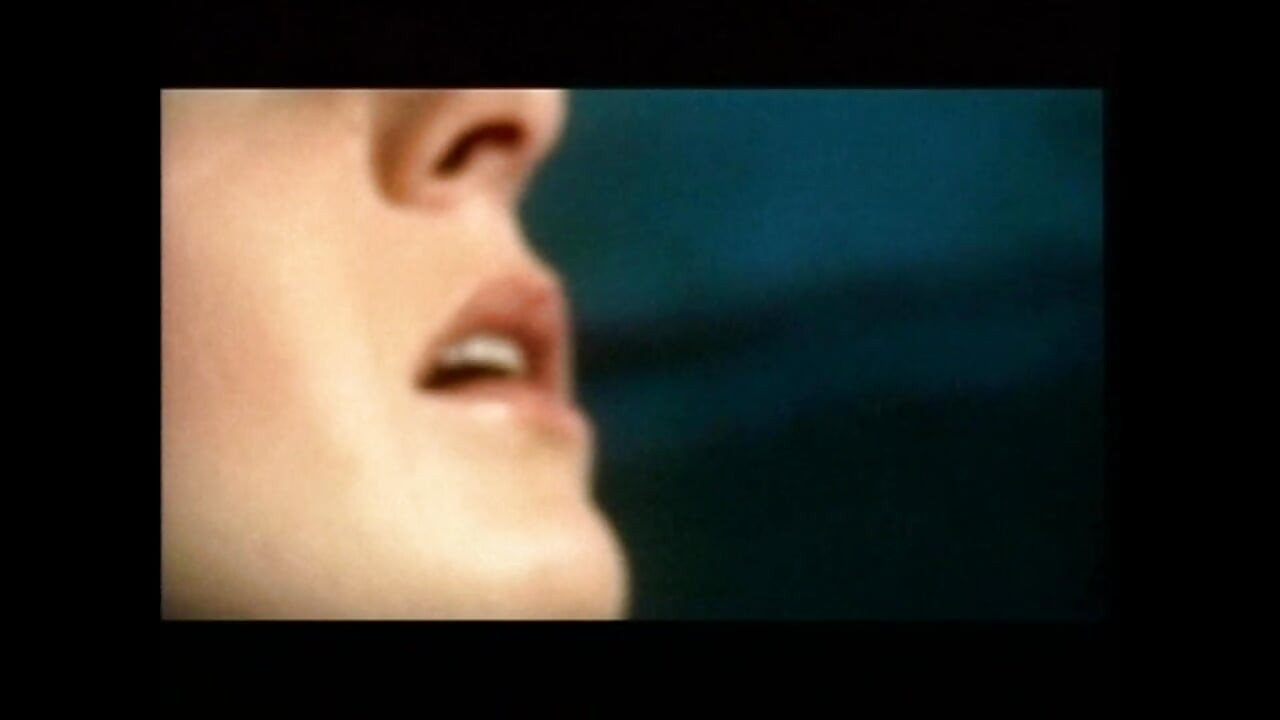 İki harika seksi lezbiyen orta yaşlı seksi kadın birbirlerinin ıslak amını yalıyor