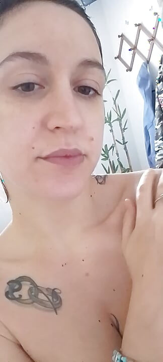 В спортивном костюме хочет, чтобы ты была хорошо