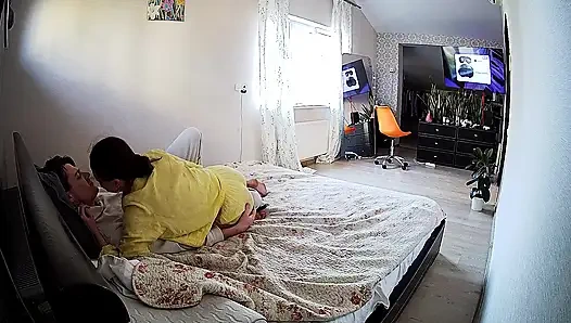 Schlafzimmer 5: Kamila & danildo heißes küssen, neckendes vorspiel - echtes amateur-paar