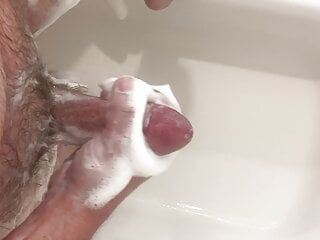 Soapy BWC cums in the shower