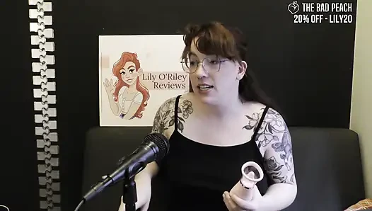 NSFW Review of the Honey Pistil Licking Vibrator From the Bad Peach