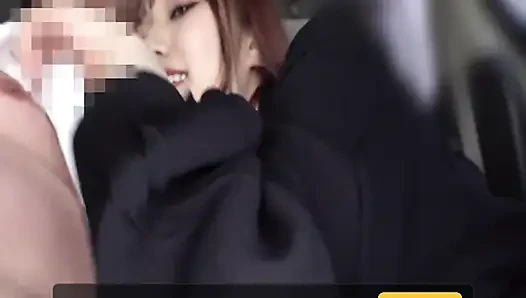 Meme ucu bağımlısı orta yaşlı adam ve her zaman müsait kız oyuncağı. - 1