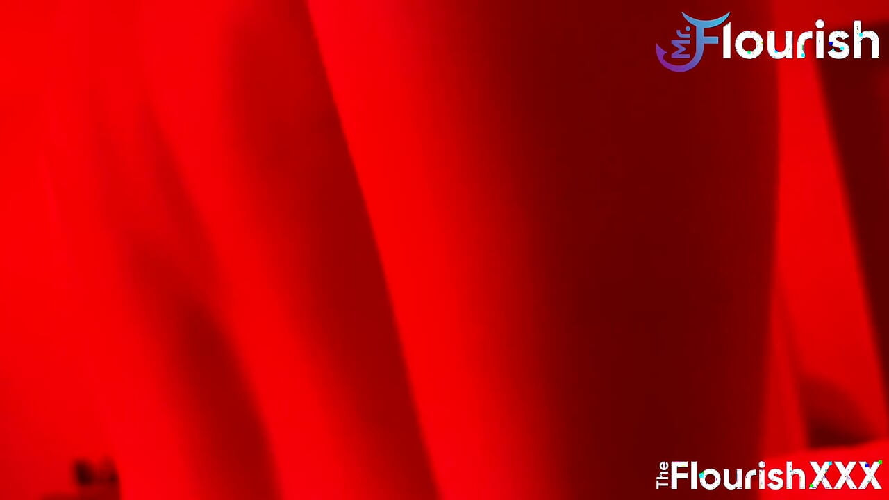 Η Anna Cummings παίρνει την ειδικότητα του Red Light Room από τον Mrflourish