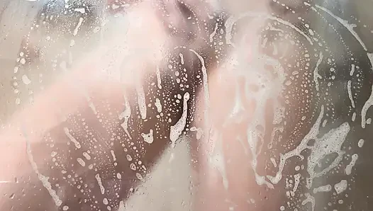 Kemeja abu-abu pixie steamy bath - sabun menggoda ke lantai