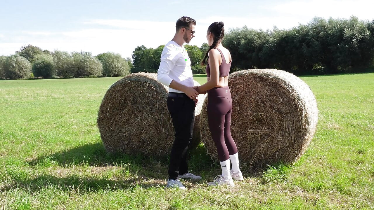 Pakistani jogger fucked behind the hay bales