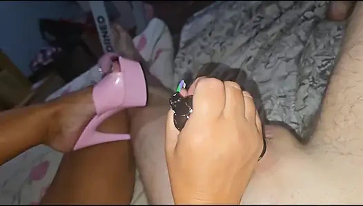 This Black Condom Is Uncomfortable, I'll Take It off