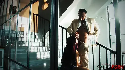 Jasmine Luna Gold трахают ее киску открытыми