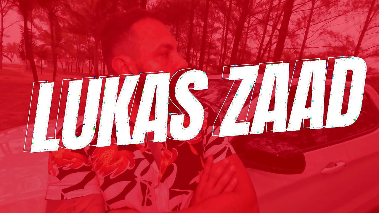 Pecorina in spiaggia la mia moglie bollente si masturba e picca davanti al mare!