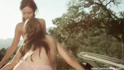 Аутентичная лесбийская страсть и чувственность