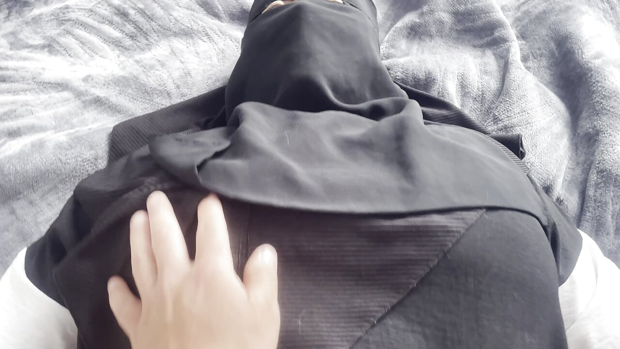 I lay down next to my stepmother and entered her tight pussy, a powerful orgasm and creampie