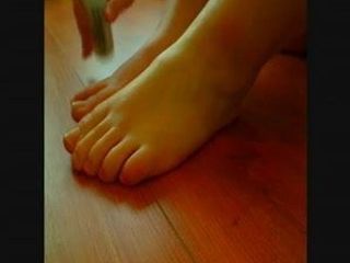 Сексуальные красные пальцы ног