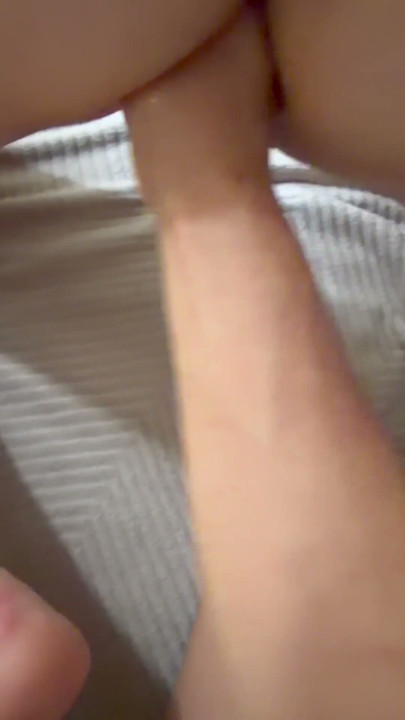My hand in her ass and my thick foot dilates her anus | Clip 1