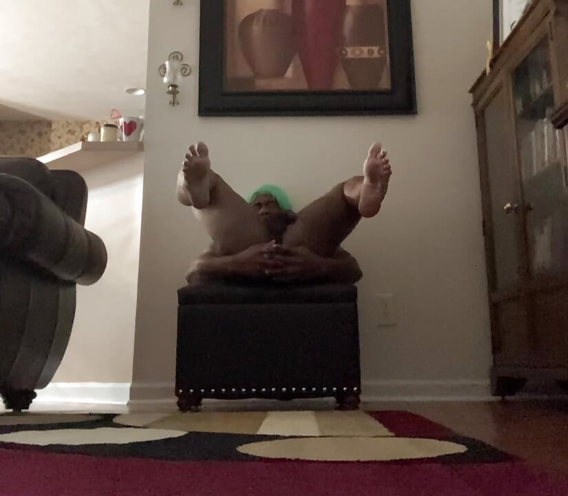 Jambes dans l’air, gode xxx