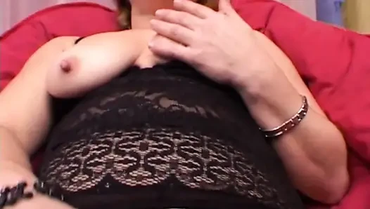 Old Slut in Heat Likes Big Black Cocks