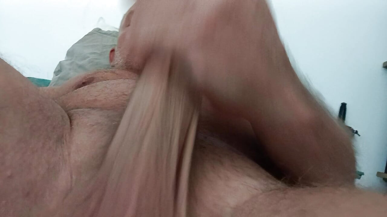 Seni sikmeden önce mastürbasyon yapıyorum küçük kadın kılıklı