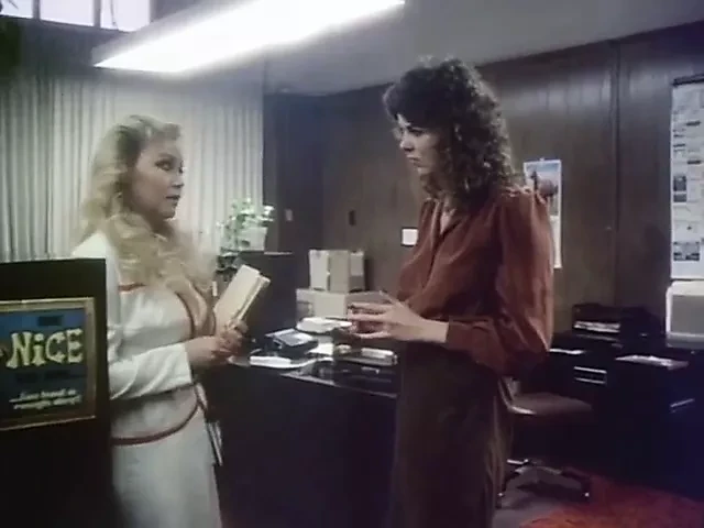 Aag se khelna 1983