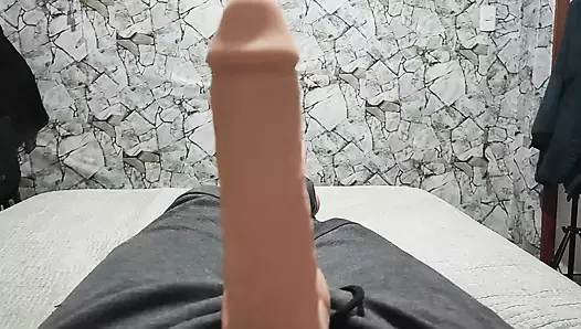 Büyük kalın penisli amatör ibne evde mastürbasyon yapıyor