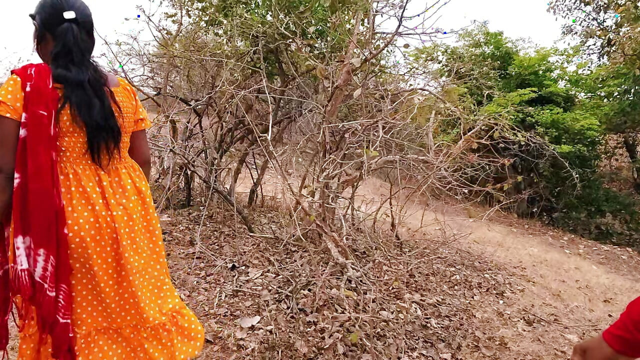 Aaj mer mere sath bahar outdoor me bathroom karne aai thi subah subah jangle me mera mood ban gaya aaur uski gand mar di - bhabhi xxx