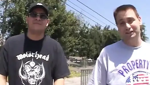 Rekaman di balik layar dari berbagai cewek cantik dan pejantan bersiap-siap untuk sekresi