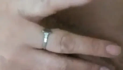 Aku bangun pagi ini dan aku akan mandi pertama kali aku membayangkan hobiku bagaimana kontol ge blk . Aku ingin membuat orgasme.