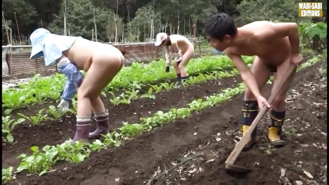 鄉村逃亡，自由奔放的成熟女性擁抱露天成人自由 -場景.3