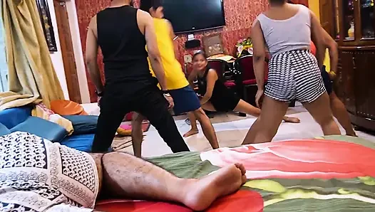 Latihan yoga pagi-pagi dan ngentot guru dan muridnya, grup seks ganas