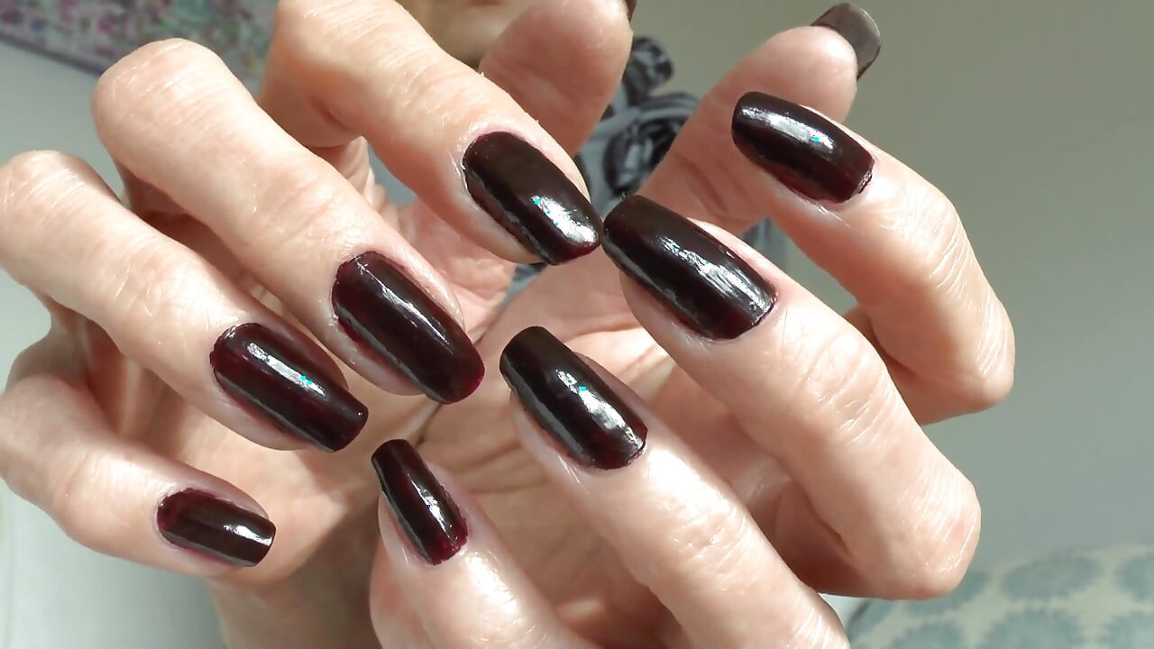 Dark Mysterious Fingernails Part 3, Lady Victoria Valente