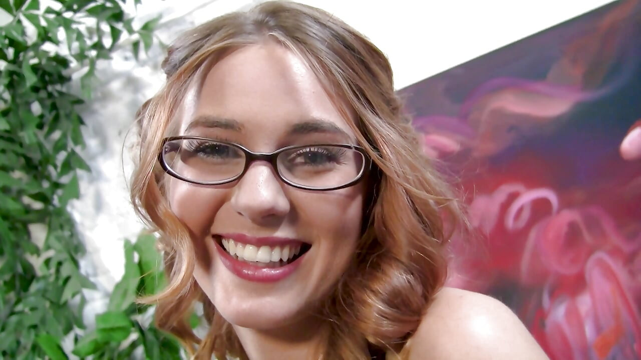 Amateur teen Jonni Hennessy in The Shy Girl!