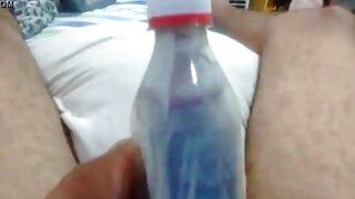 寝室でプラスチックバトルセックスオナニー