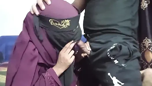 Video seks asli cewek berhijab dengan baju outdhoor di jalanan!