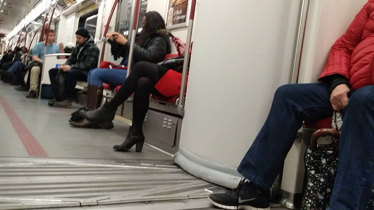 Sexxxy Korean legs....