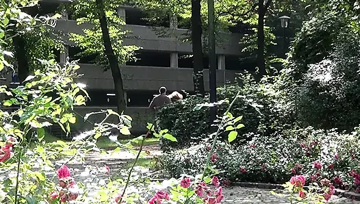 Threesome anal fuck in double penetration pound