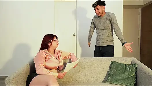 PATIENT comes for facial and ends up fucking therapist until he cums on ...