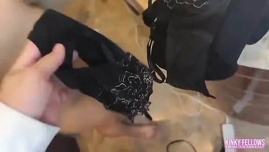 Aşırı oyuncaklar, her sınırı zorluyor ve kamerada kendini kaybediyor. - Bölüm 1