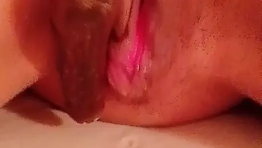 Memek basah istriku Ann