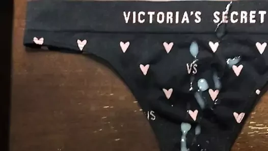 Külot vs seksi bir çift üzerinde boşalmak
