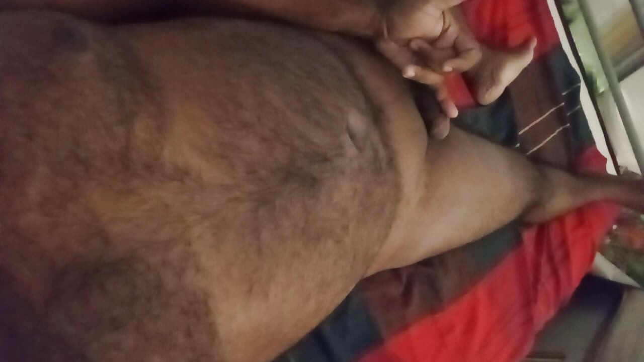 ついに包茎の皮を剥く小さなバナナとプレクミンの味