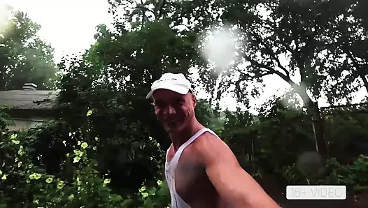 UNEXPECTED RAIN IN A PUBLIC PARK PUSHED US TO EXTREME ACROBATIC ASSFUCK