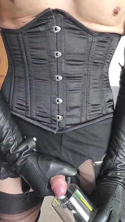 Black lingerie, thigh high boots and leather gloves wank