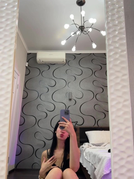 Bạn muốn xem thêm? Đăng ký OnlyFans của tôi.