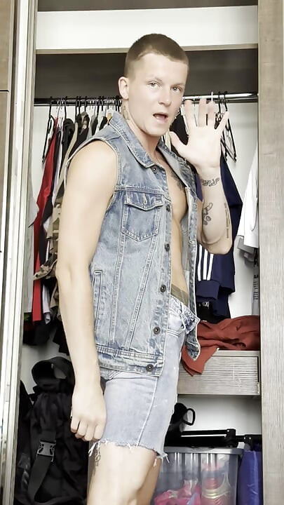 Twink Can't Choose What to Wear on a Date - Nude Posing - 513