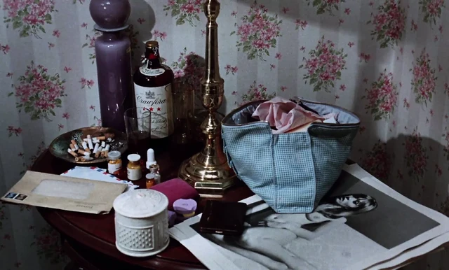 Vivian Neves, Johanna Hegger,  in Whirlpool (1970)