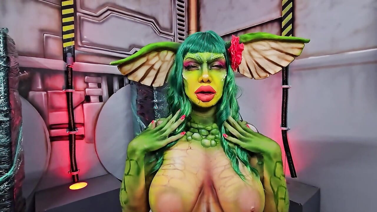 Μη με βρέχεις, Gooner!  Greta Gremlin Cosplay JOI