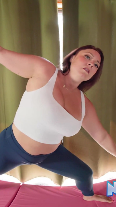 Naturally Curvy MILF Micha Liz Strips for Nude Yoga
