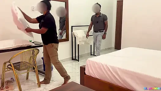 Rest House Supervisor Sex with Cleaning Staff Girl