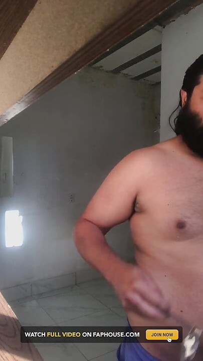 Apartemen Studio Tidak Diduduki