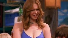 Laura prepon & jessica simpson boobs lớn Hard nips