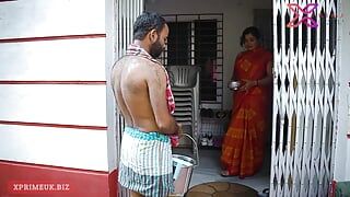Гаряча дезі красива індійська бхабхі має хардкорний секс з молочним чоловіком
