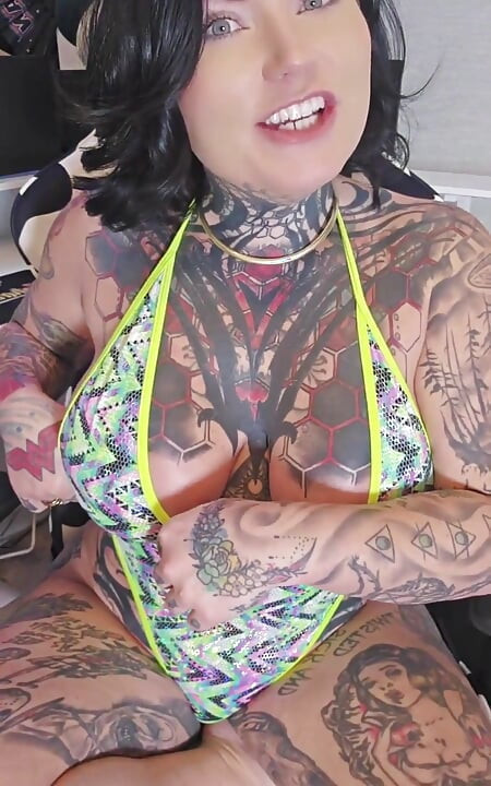 Step-mom Gives You the Aftercare You Need After a Date